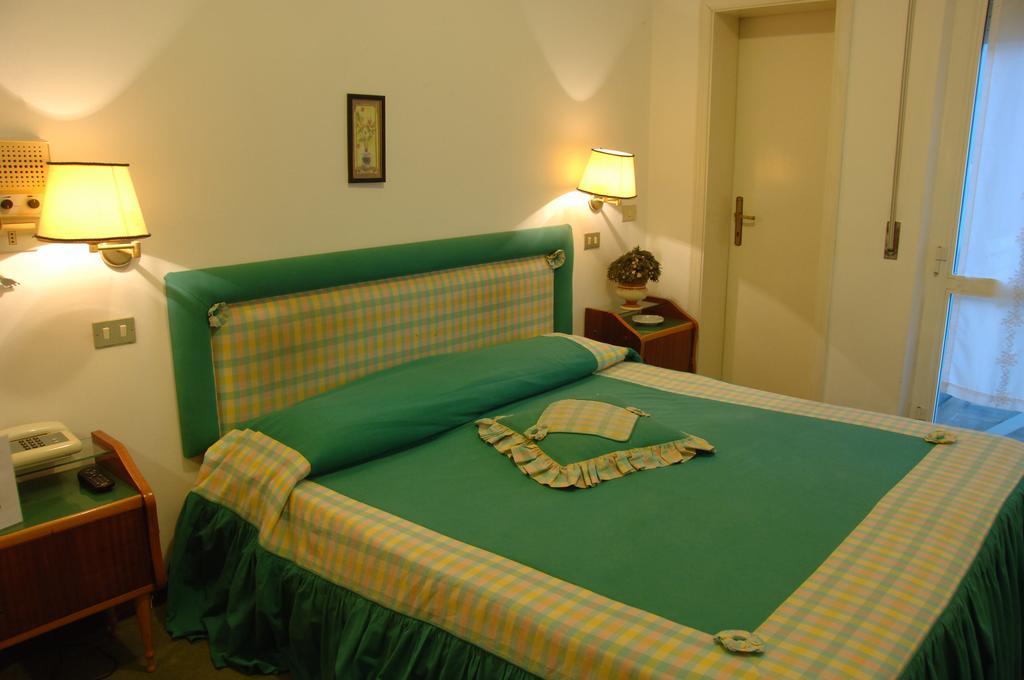 Hotel Santa Lucia Chianciano Terme Esterno foto